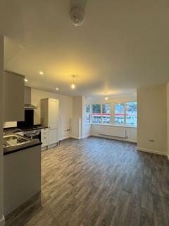 2 bedroom flat to rent, AVAILABLE FROM 6th JUNE