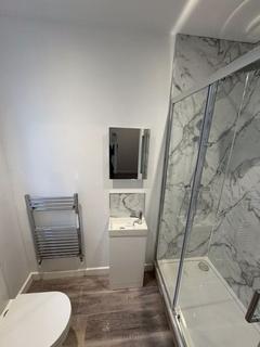 2 bedroom flat to rent, AVAILABLE FROM 6th JUNE