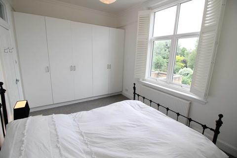 1 bedroom apartment to rent, Chiswick High Road