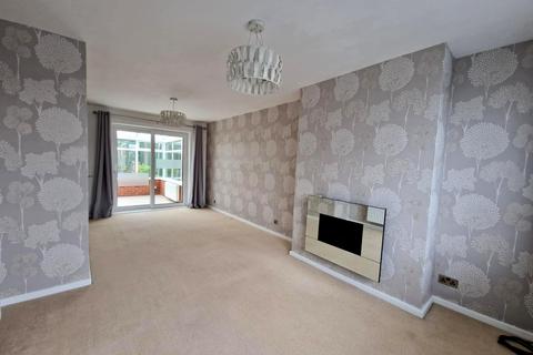 3 bedroom detached house to rent, Hednesford Road, Rugeley, WS15 1JU