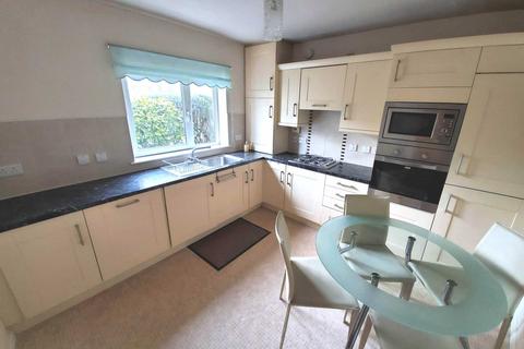 2 bedroom flat to rent, Williamson Place, Johnstone