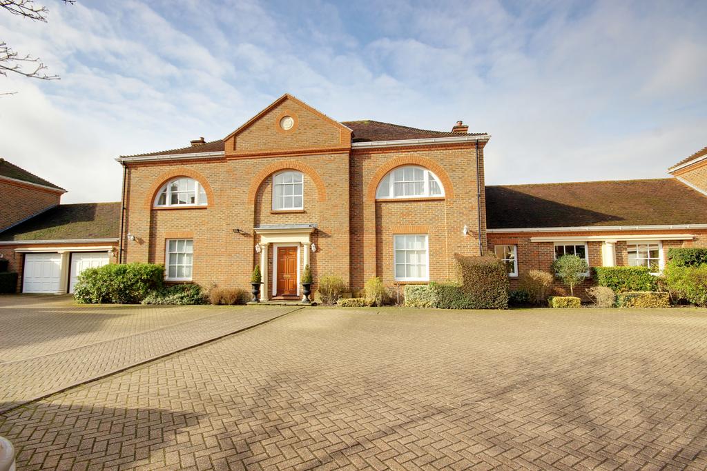 Northaw Place, Coopers Lane, Potters Bar, Hertfordshire, EN6 6 bed