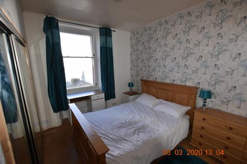 2 bedroom flat to rent, 181 2C High Street, Perth, PH1 5UN