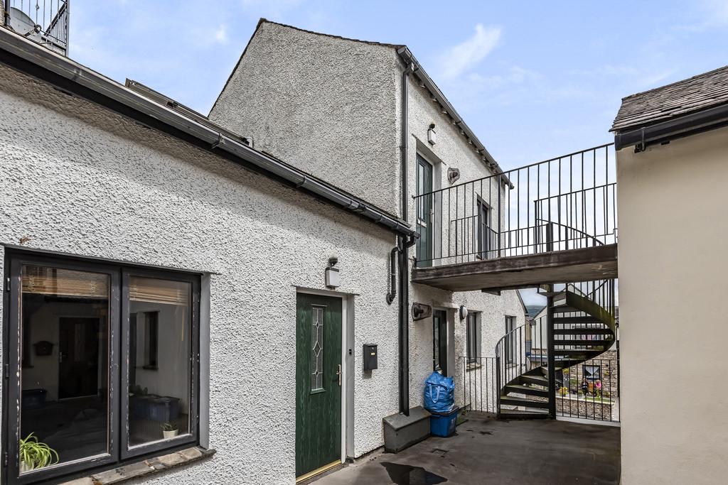 Access to Apartment