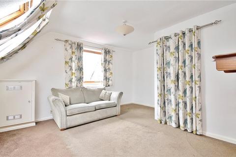 Studio to rent, The Oaks, Moormede Crescent, Staines-upon-Thames, Surrey, TW18