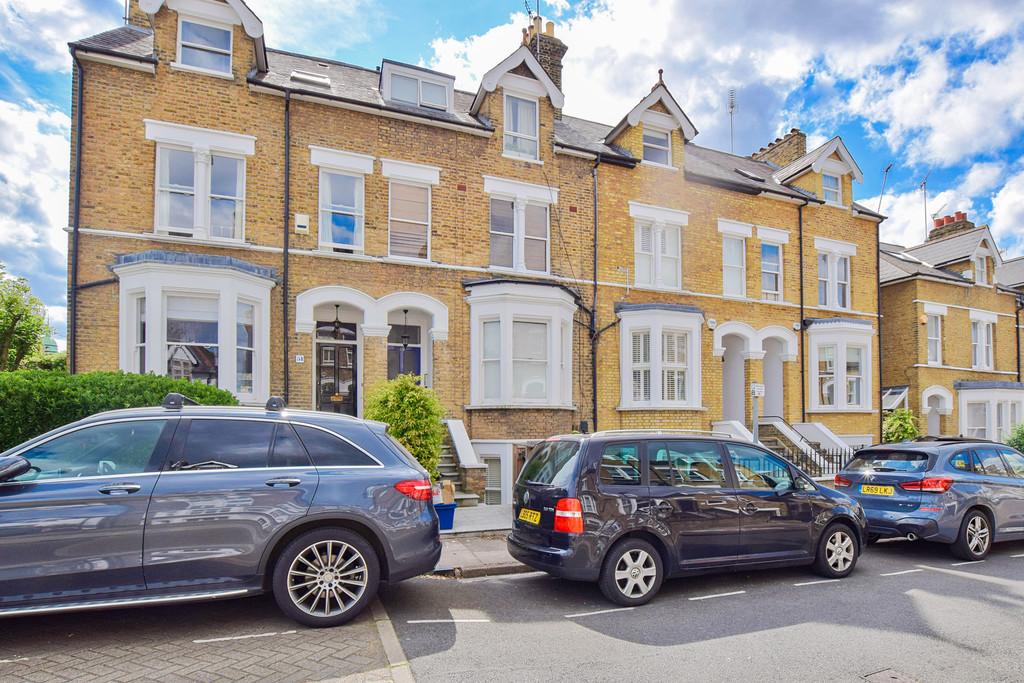 Halford Road - Richmond 1 bed apartment - £1,475 pcm (£340 pw)