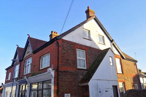 2 bedroom flat to rent, East Street, Selsey