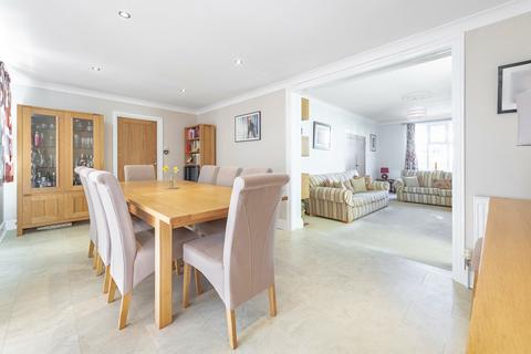 21 Warwick Road, Coulsdon, CR5 2EF