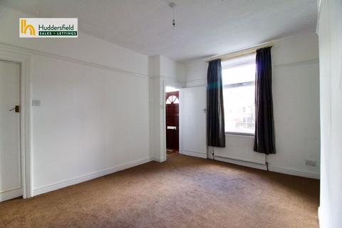 2 bedroom terraced house to rent, Yews Hill Road, Huddersfield