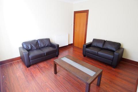1 bedroom flat to rent, Northfield Place, Second Left, AB25