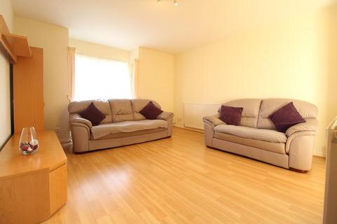 2 bedroom flat to rent, Whitehall Mews, Second Floor, AB25