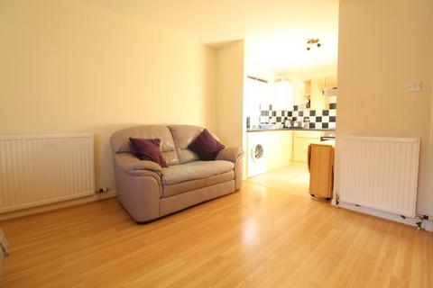 2 bedroom flat to rent, Whitehall Mews, Second Floor, AB25