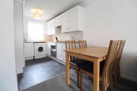 2 bedroom flat to rent, Nelson Court, First Floor, AB24