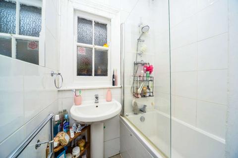 3 bedroom flat to rent, Councillor Street, Camberwell, London