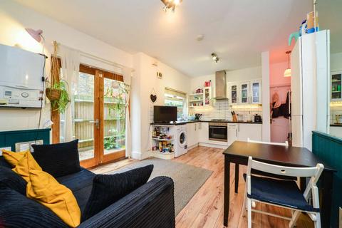 3 bedroom flat to rent, Councillor Street, Camberwell, London