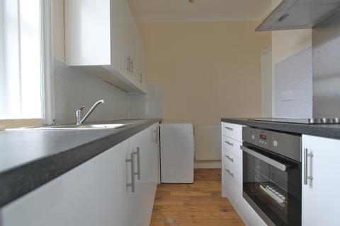 1 bedroom flat to rent - Gratwicke Road, Worthing, BN11
