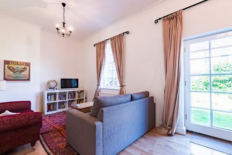 2 bedroom terraced house to rent, 46-48 Old Bath Road, Newbury, RG14