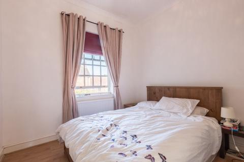 2 bedroom terraced house to rent, 46-48 Old Bath Road, Newbury, RG14
