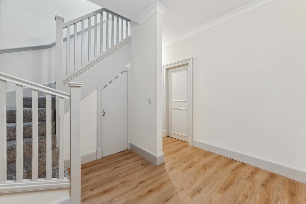 Bute Gardens, Muirend, Glasgow, East... 3 bed apartment £1,300 pcm (£