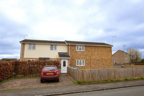 1 bedroom apartment to rent, Kingham Drive, Carterton, Oxfordshire, OX18