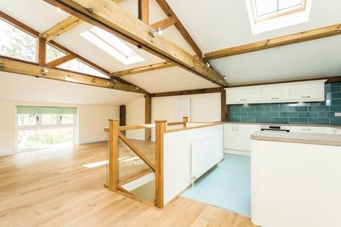 2 bedroom barn conversion to rent, Chalfont St Giles