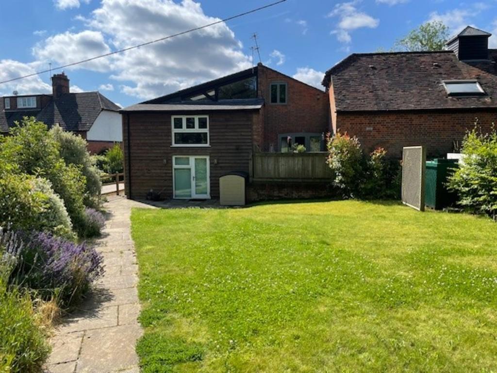Chalfont St Giles 2 bed barn conversion to rent £2,000 pcm (£462 pw)