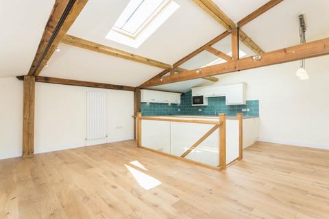 2 bedroom barn conversion to rent, Chalfont St Giles