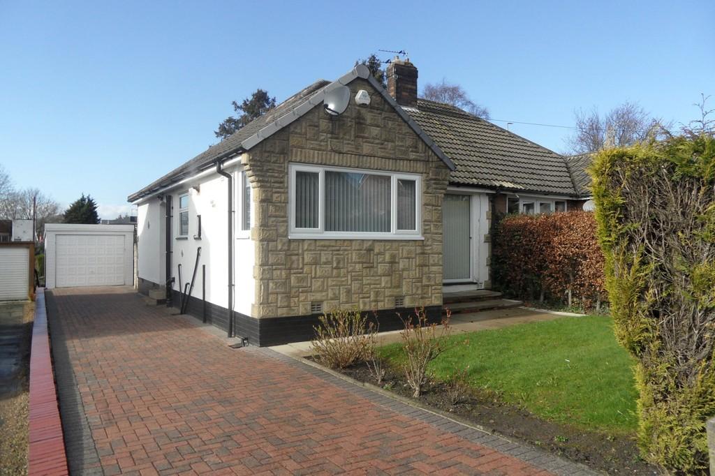 Kingsley Drive, Birkenshaw 2 bed semidetached bungalow £775 pcm (£