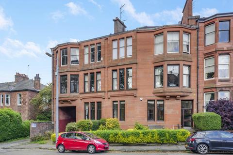 3 bedroom apartment to rent, 0/1, 55 Marlborough Avenue, Broomhill, Glasgow G11 7BS