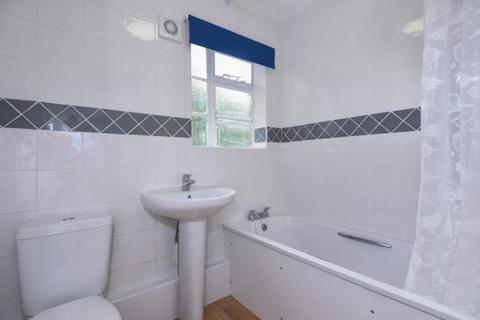 2 bedroom apartment to rent, Glenhill Close,  Finchley,  N3