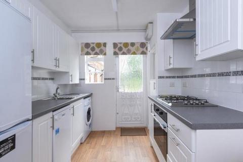 2 bedroom apartment to rent, Glenhill Close,  Finchley,  N3