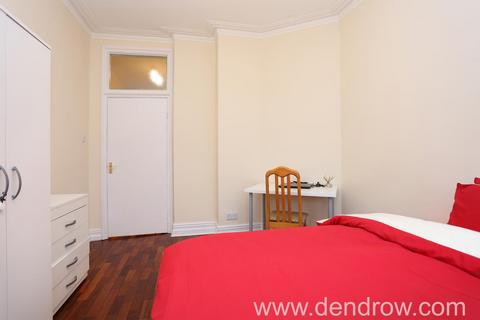 3 bedroom flat for sale, Lauderdale Mansions, London, W9