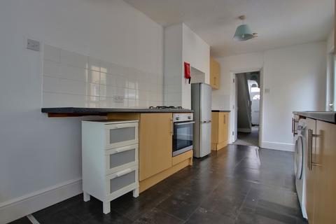 8 Thackeray Road, Southampton, SO17 2GT