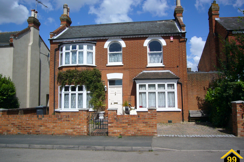 Runnemede Road, Egham, Surrey, TW20