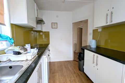 4 bedroom semi-detached house to rent, Truro