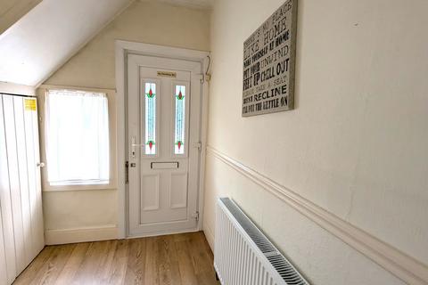 4 bedroom semi-detached house to rent, Truro