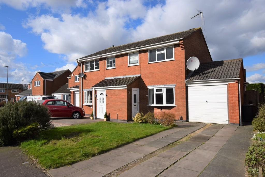 Barlestone Drive, Hinckley 3 bed semidetached house £230,000