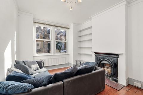 3 bedroom end of terrace house to rent, Clarence Road, Wimbledon