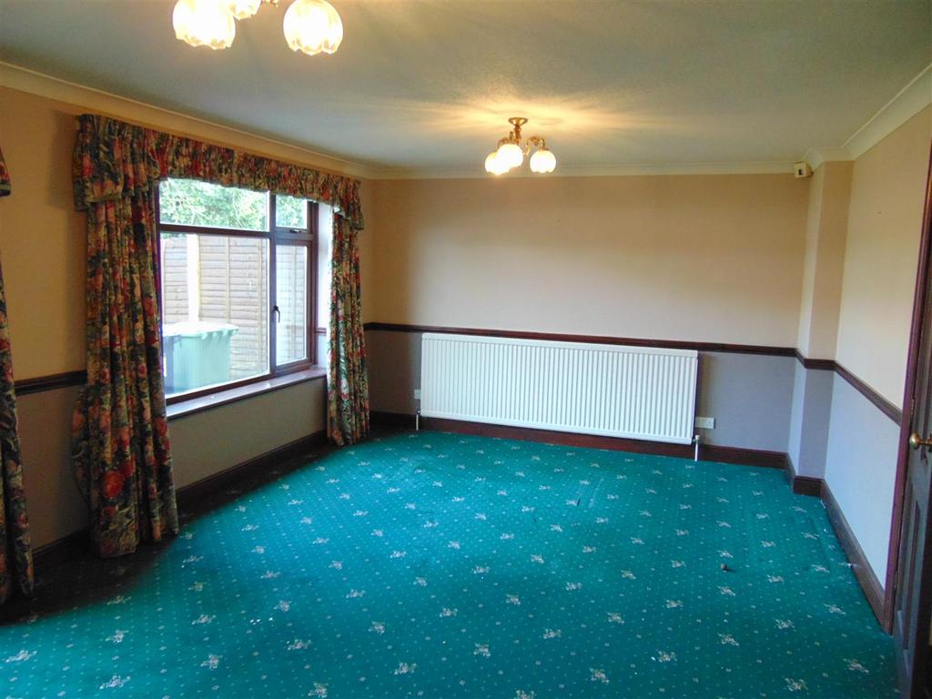 Beechtree Road, Walsall Wood 3 bed detached house £240,000