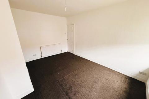 3 bedroom semi-detached house to rent, Donovan Road, Parson Cross
