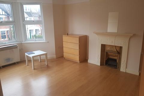 3 bedroom flat to rent, Brondesbury Park , london NW2