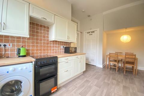 2 bedroom flat to rent, Montpelier Park, Bruntsfield, Edinburgh, EH10