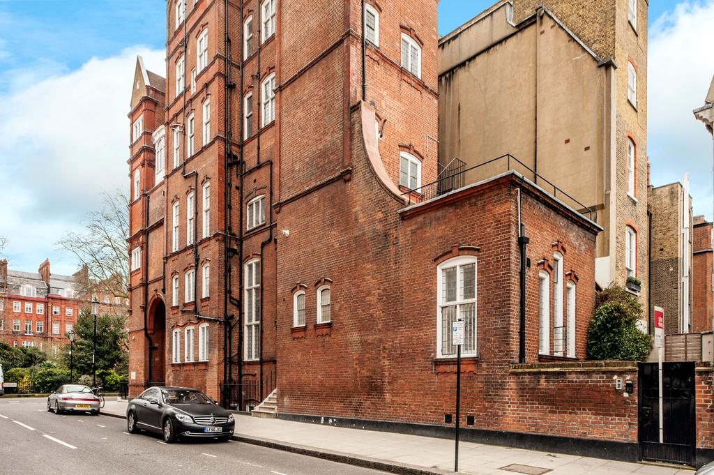 Cadogan Square, London, SW1X 5 bed flat for sale £5,250,000