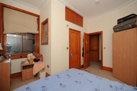 4 bedroom flat for sale, Lauderdale Mansions, Maida Vale W9