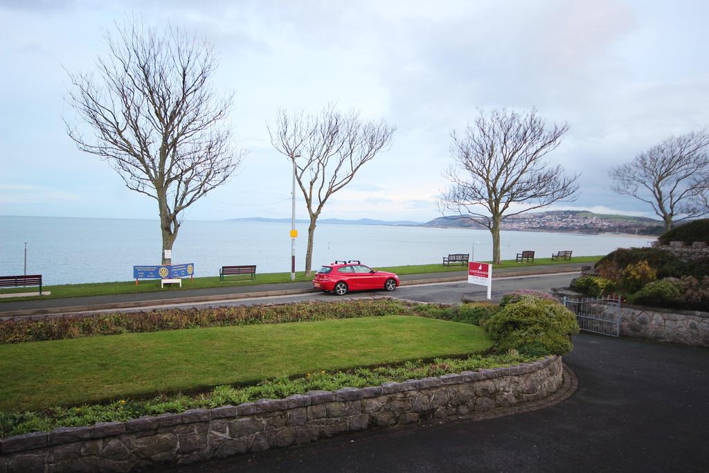 Cayley Promenade, Rhos on Sea, Colwyn Bay LL28 3 bed detached bungalow