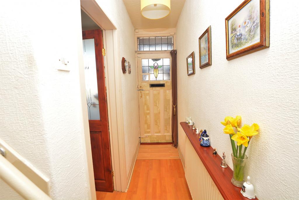 Conway Road, Urmston, M41 2 bed semidetached house £220,000