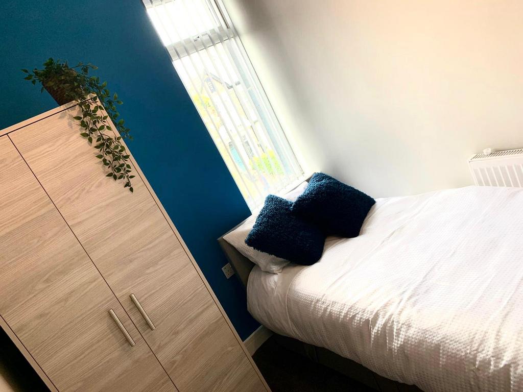 Room 5