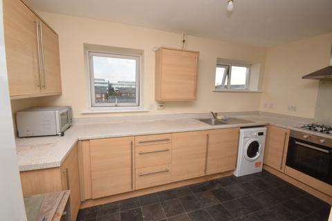 3 bedroom apartment to rent, Aviation Avenue, Hatfield AL10