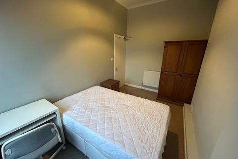 4 bedroom flat to rent, West Savile Terrace, Blackford, Edinburgh, EH9