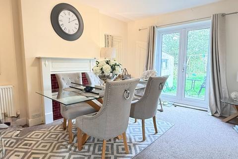 3 bedroom semi-detached house to rent, Wooddittion Rd, Newmarket - spacious property
